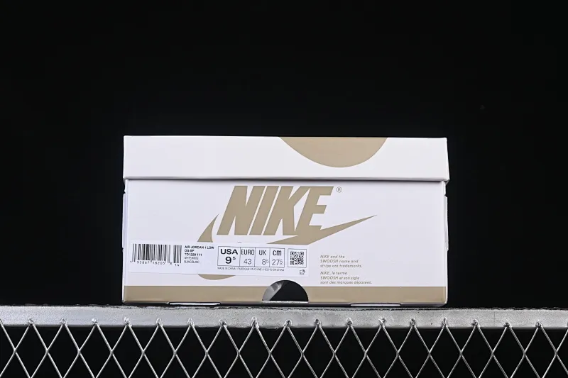 All categories Air Jordan Jordan series basketball shoes Air Jordan 1 Low foreign trade version Travis Scott x Fragment Design x Air Jordan 1 Low OG SP AJ1 Joe 1 family and friends limited pure white low-top cultural casual sneakers TD1228-111